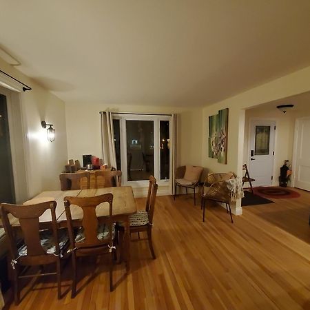 La Maison Aux Camelias Bed & Breakfast Coaticook Luaran gambar