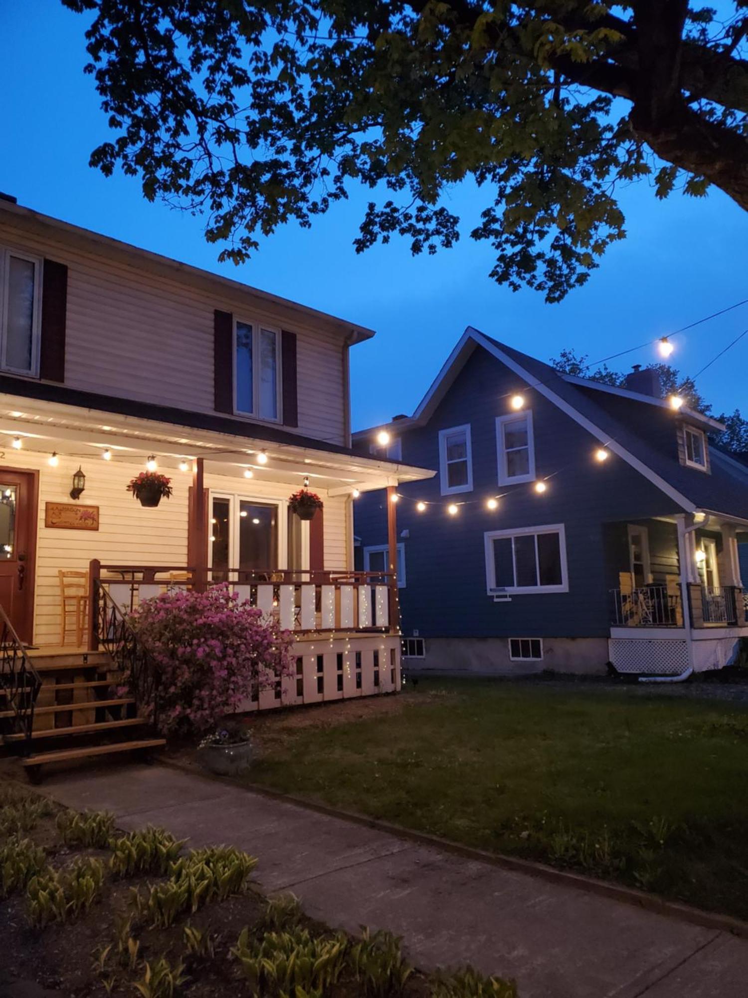La Maison Aux Camelias Bed & Breakfast Coaticook Luaran gambar