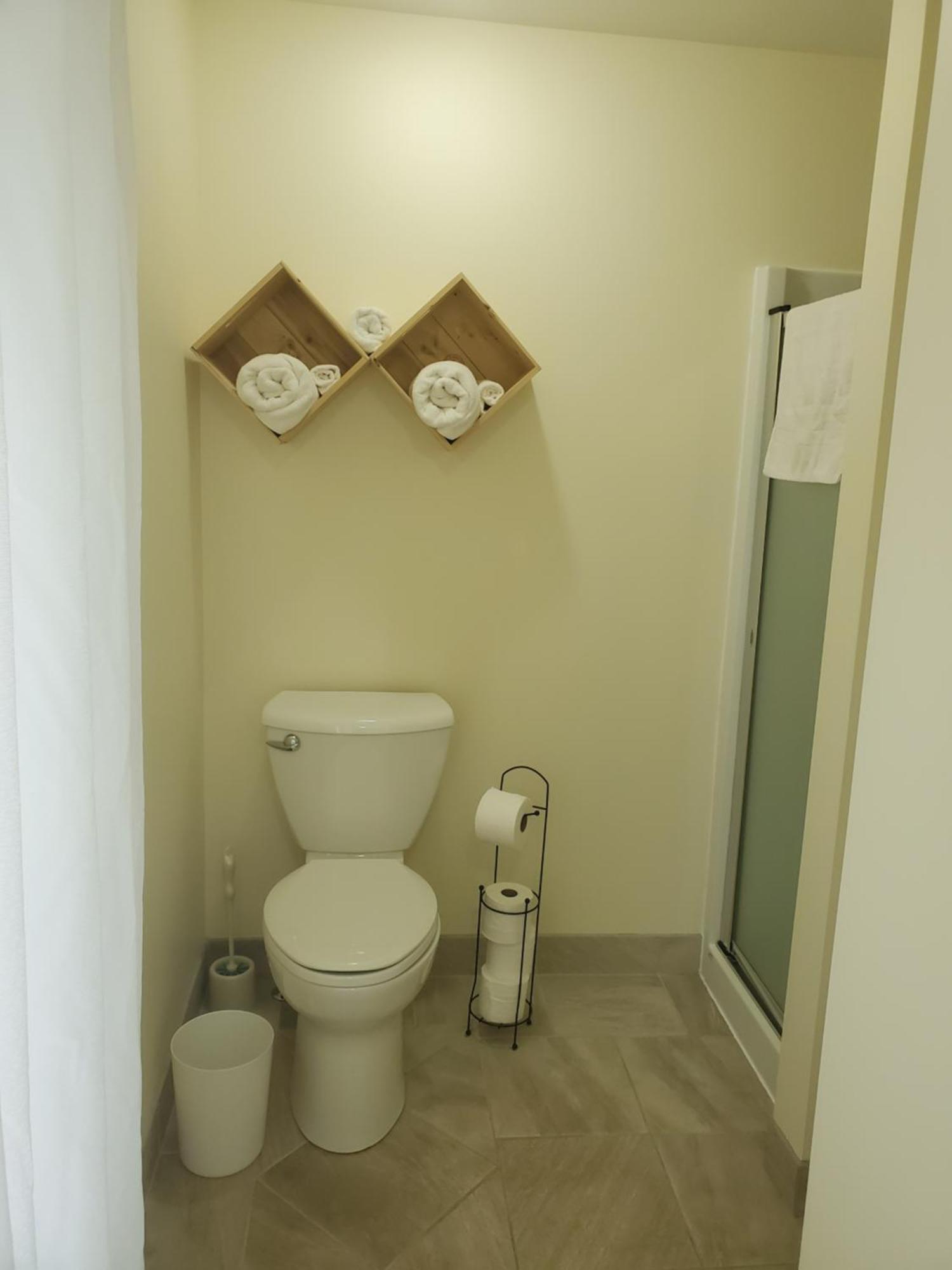 La Maison Aux Camelias Bed & Breakfast Coaticook Bilik gambar